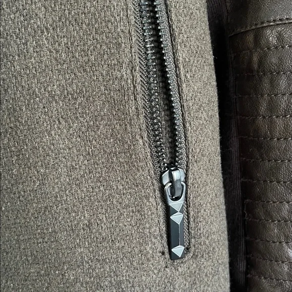 BCBGMaxAzria Army Green Wool coat jacket w100% brown leather collar & sleeves XS - Picture 5 of 13